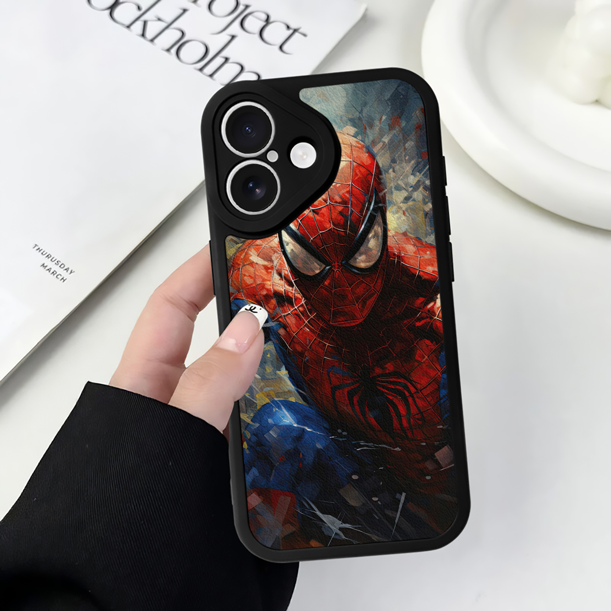 Spider Man スパイダーマン 【iPhone 16シリーズ対応】シリコンスマホケース（レザー調） 材質：シリコン